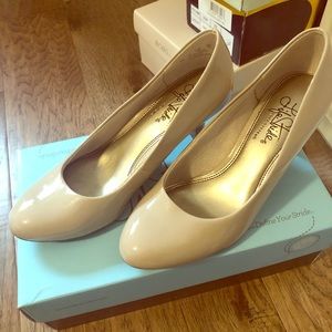 Life Stride Nude Heels